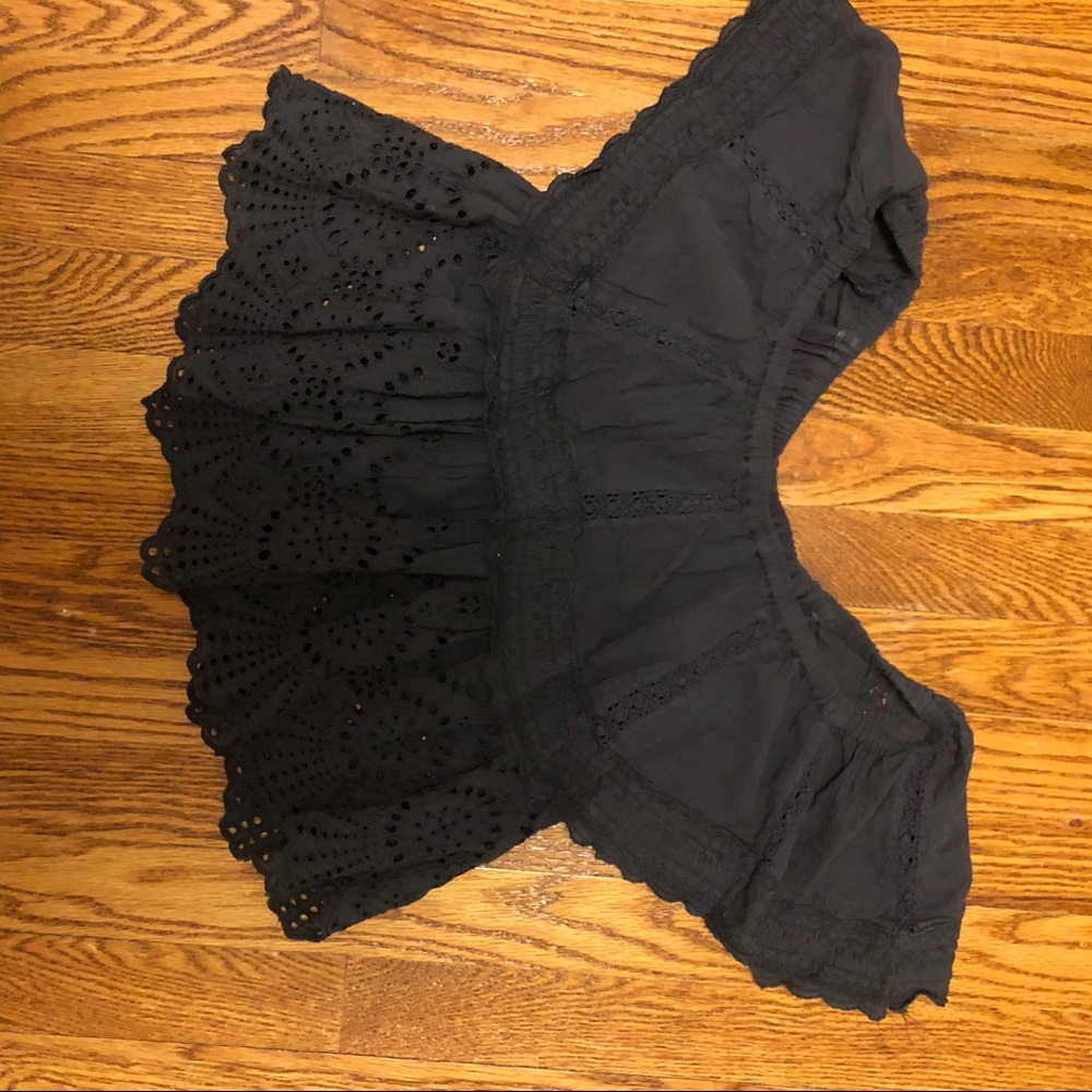 American Eagle Off the Shoulder blouse